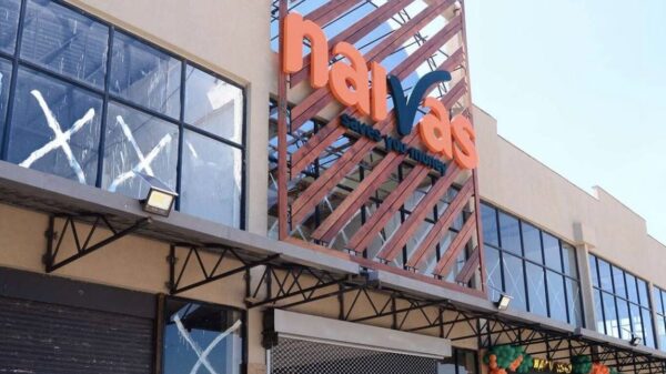 NAIVAS
